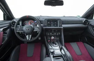Nissan GT-R Nismo 2020 już jest — zdjęcie 9