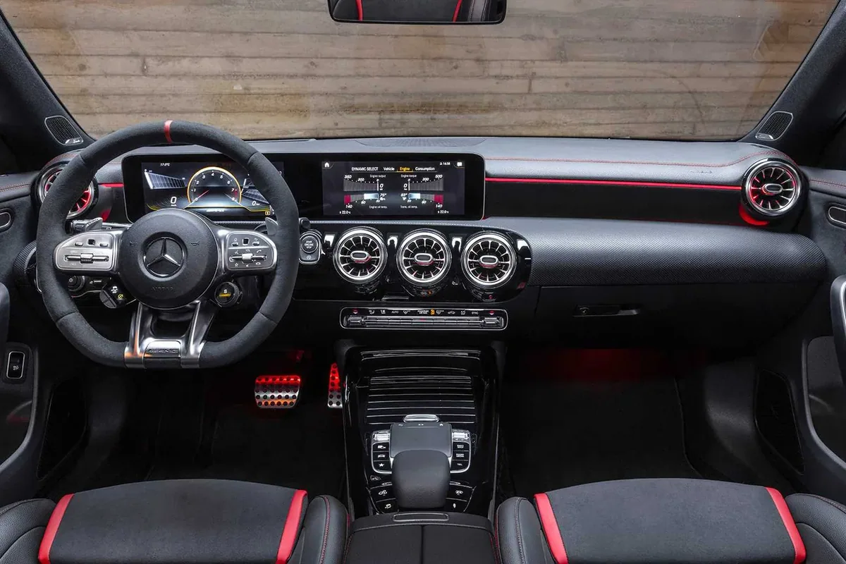 Mercedesy-AMG A45, CLA 45 i CLA Shooting Brake