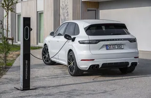 Porsche Cayenne Turbo S E-Hybrid. Nowa, topowa wersja — zdjęcie 5