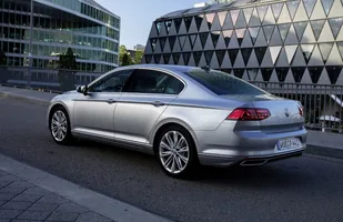 Volkswagen Passat w nowej, tańszej wersji — zdjęcie 2