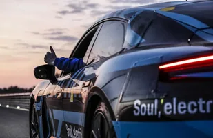 Testy długodystansowe Porsche Taycan — zdjęcie 4