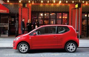 Volkswagen Up! za 31 290 zł. Ale ma tylko koła — zdjęcie 8