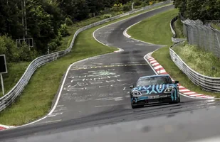 Porsche Taycan na torze Nurburgring — zdjęcie 2