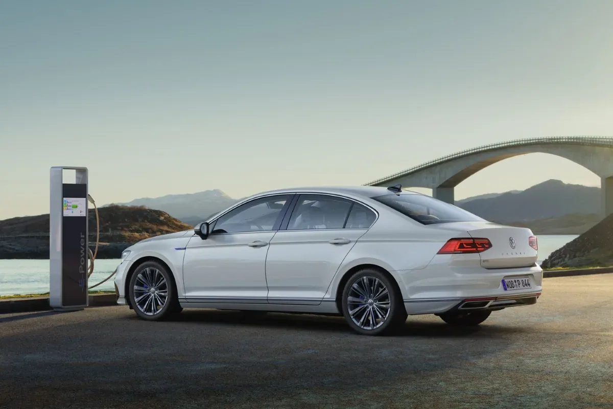 Volkswagen Passat GTE