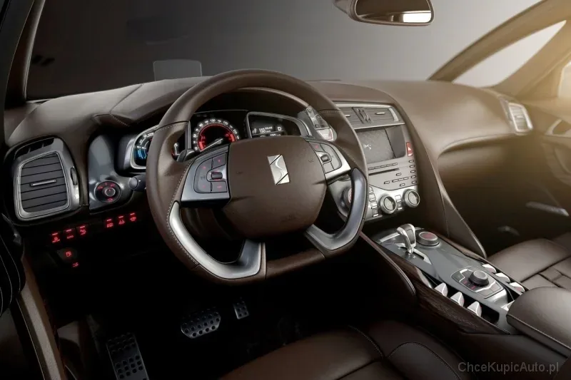 Citroen DS5 za 100 tys. zł. Ma prawie wszystko