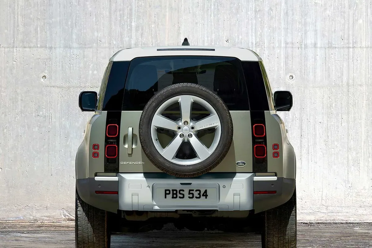 Land Rover Defender 2020