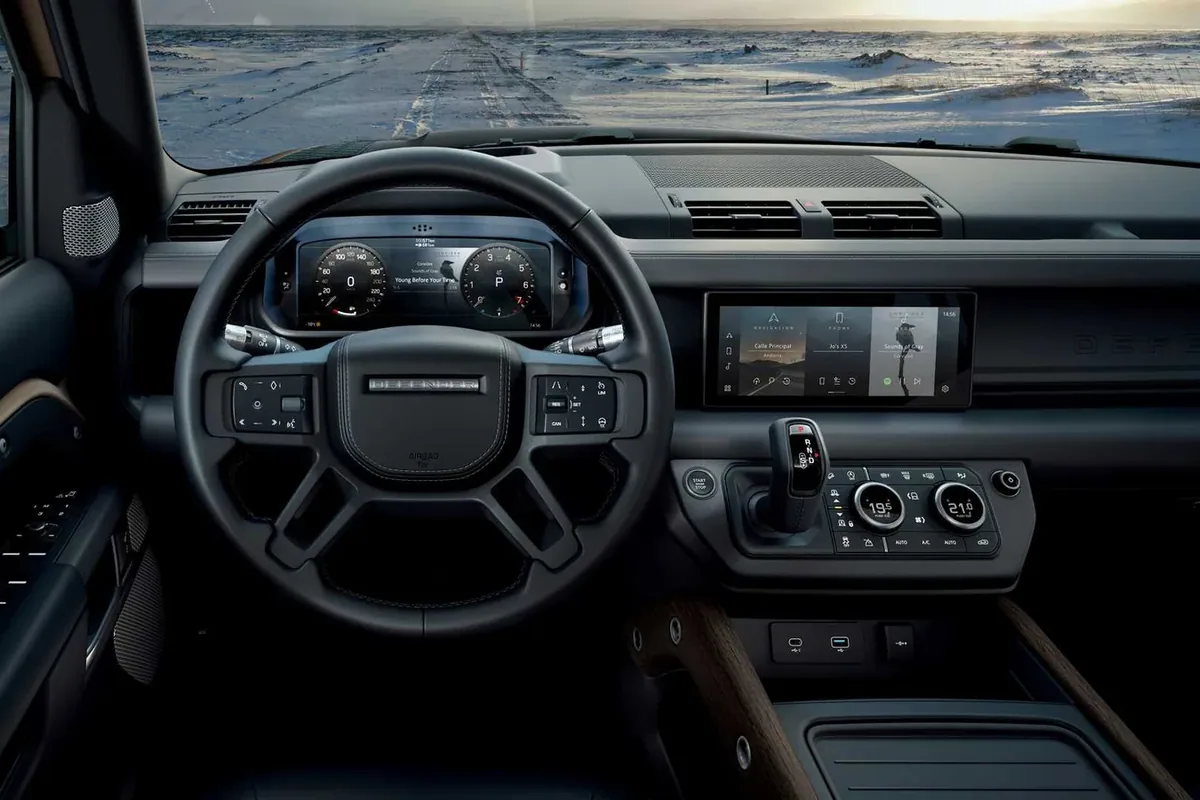 Land Rover Defender 2020