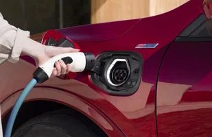 Ford we Frankfurcie. Całkowicie "elektryczne" stoisko! — zdjęcie 1