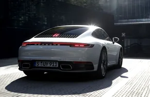 Porsche 911 Carrera 4. Z napędem na wszystkie koła — zdjęcie 5