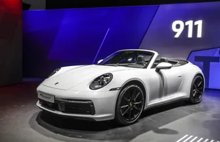 Porsche 911 Carrera 4. Z napędem na wszystkie koła — zdjęcie 1