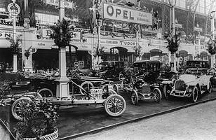 Historia IAA z Oplem w tle