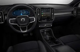 Volvo XC40 Recharge. Pierwsze elektryczne — zdjęcie 10