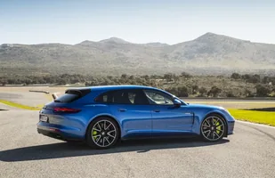 12 hybryd plug-in Porsche — zdjęcie 3