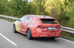 Skoda Octavia IV na pierwszym wideo — zdjęcie 3