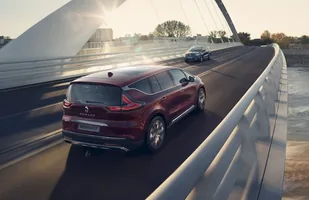 Renault Espace po liftingu — zdjęcie 4