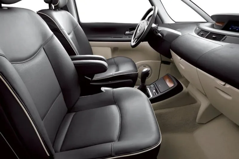 Wnętrze Renault Espace - wersja po faceliftingu w 2006 roku