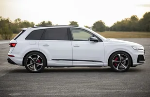 Audi Q7 TFSI e. Hybryda plug-in — zdjęcie 2