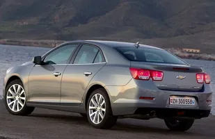 Chevrolet Malibu rywalem Passata — zdjęcie 8