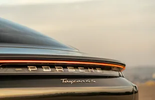 Porsche Taycan wkrótce w salonach — zdjęcie 1