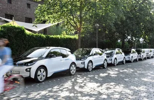 BMW i3 ma już sześć lat. A sprzedaż rośnie — zdjęcie 4