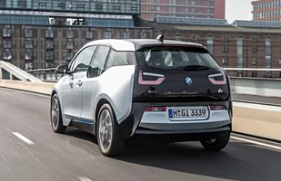 BMW i3 ma już sześć lat. A sprzedaż rośnie — zdjęcie 6