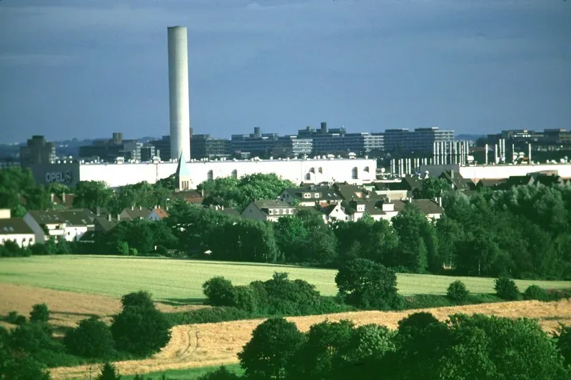Nad fabryką w Bochum zbierają się czarne chmury...