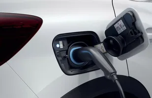 Renault Clio E-Tech i Captur E-Tech — zdjęcie 3