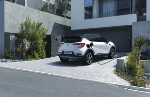 Renault Clio E-Tech i Captur E-Tech — zdjęcie 5