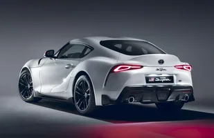 Toyota Supra z silnikiem dwulitrowym — zdjęcie 2