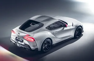 Toyota Supra z silnikiem dwulitrowym — zdjęcie 6