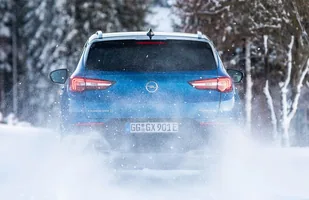 Opel Grandland X Hybrid4 - polskie ceny — zdjęcie 4