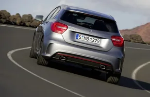 Mercedes klasy A z silnikiem Renault — zdjęcie 5