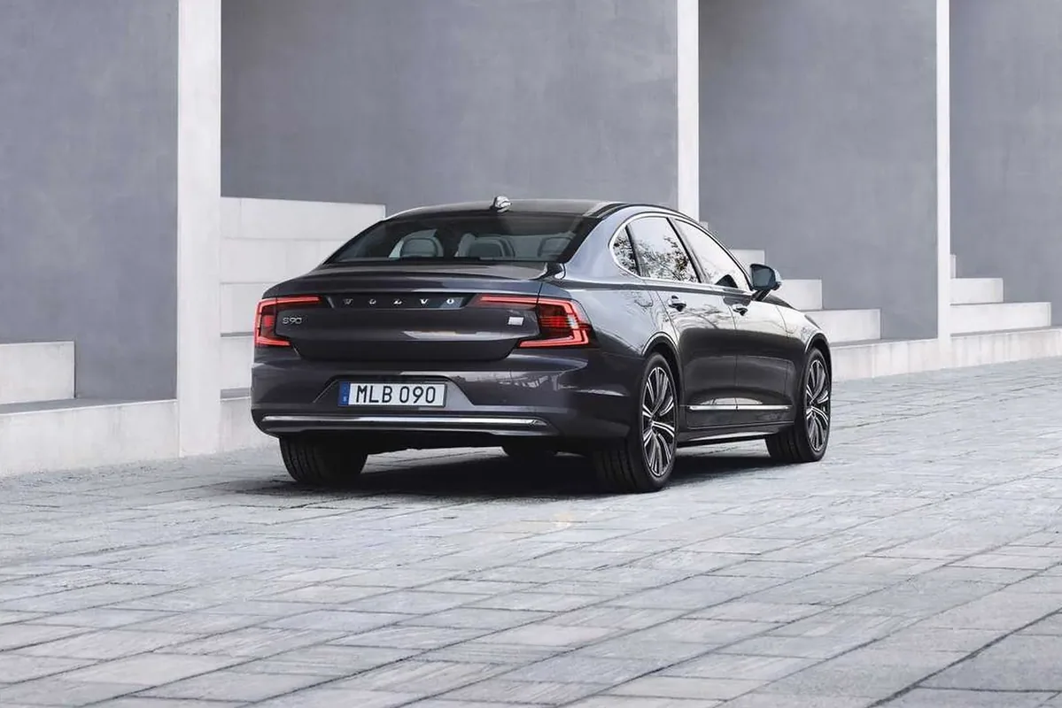 Volvo S90