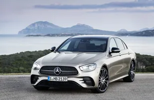 Mercedes klasy E po liftingu — zdjęcie 1