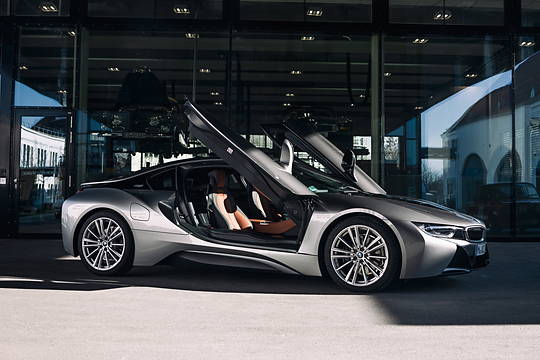 Nadchodzi koniec BMW i8!