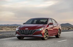 Hyundai Elantra nowej generacji — zdjęcie 3