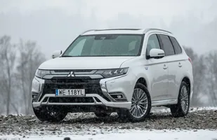 Mitsubishi Outlander PHEV znów w sprzedaży — zdjęcie 1