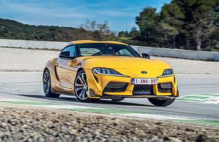 Toyota Supra na torze
