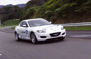 Mazda RX-7. Model z wyjątkowym silnikiem Wankla — zdjęcie 4