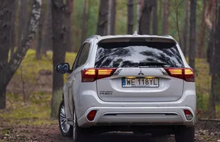 Odświeżony Mitsubishi Outlander PHEV już w Polsce — zdjęcie 4