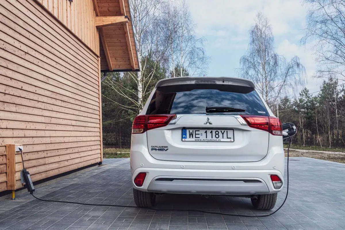 Mitsubishi Outlander Phev