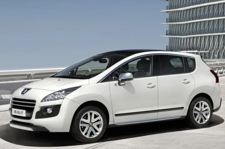 Peugeot 3008 HYbriD4