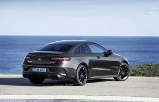 Mercedes E coupe i kabrio po liftingu — zdjęcie 2