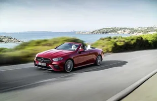 Mercedes E coupe i kabrio po liftingu — zdjęcie 1