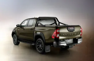 Toyota Hilux po modernizacji — zdjęcie 2