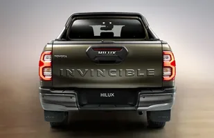 Toyota Hilux po modernizacji — zdjęcie 4