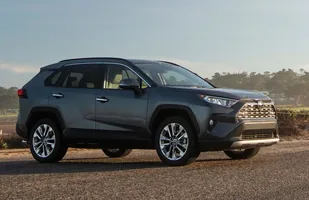 Nowe auto na wakacje? Ciekawa oferta Toyoty — zdjęcie 3