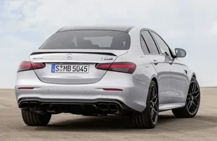 Mercedes-AMG E 63 4MATIC+ po liftingu — zdjęcie 4