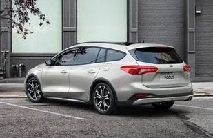 Ford Focus z nowym napędem mikrohybrydowym — zdjęcie 3