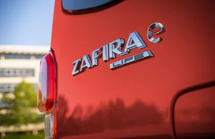 Opel Zafira e-Life — zdjęcie 3